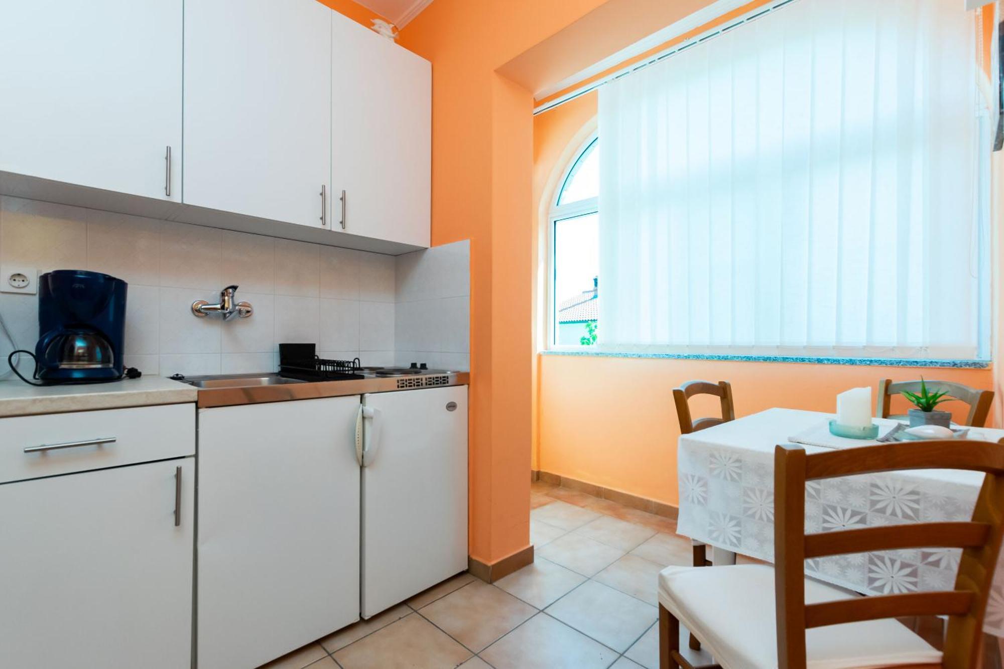 Apartments Miranda Лопар Экстерьер фото
